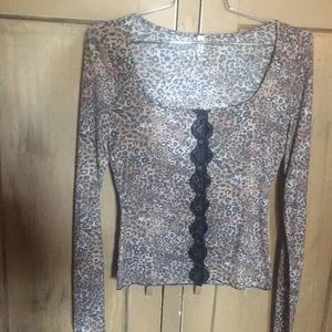 Long Sleeve Leopard Print Tee